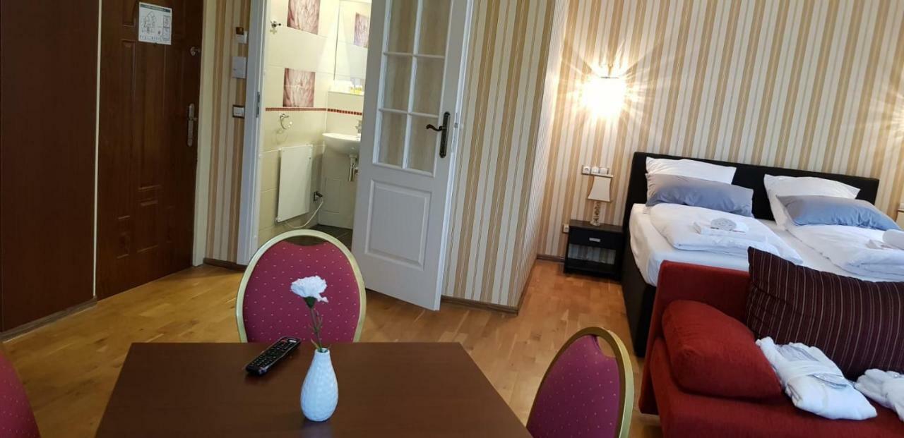 Hotel-Villa Lalee Dresden Buitenkant foto